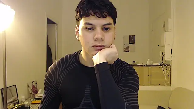 tomas_boy20's Live XXX Chat