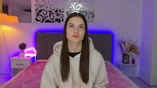 Chat +18 de LuisaClover ao vivo