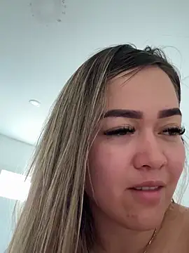 Pokazy przed kamerką – Danielavegax