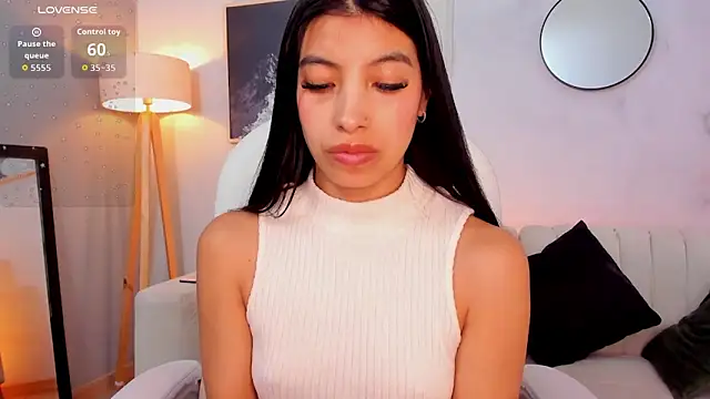 Tiffany_Low Live XXX Chat