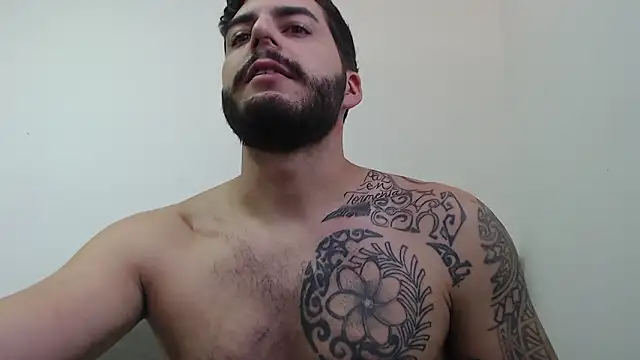 Chat XXX en directo de thomas_gun