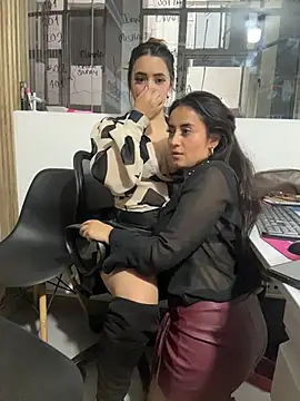 Antonella_Julieta 라이브 XXX 채팅