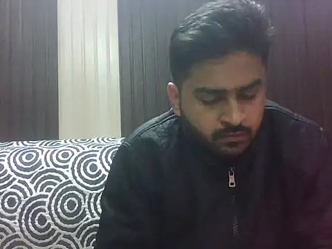 Онлайн чат XXX indihotguy