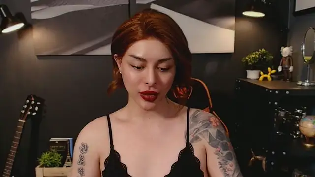 LetisiaRocks élő XXX-chatje