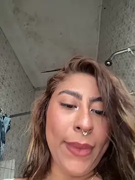 Show modela ThamaraGen_ na web-kameri