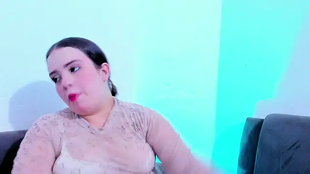 Emely_pregnantt: απευθείας συνομιλία ΧΧΧ