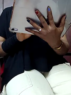 Chat XXX en directo de jaahnavi-reddy