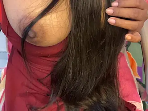 Suvi-5 Chat XXX live