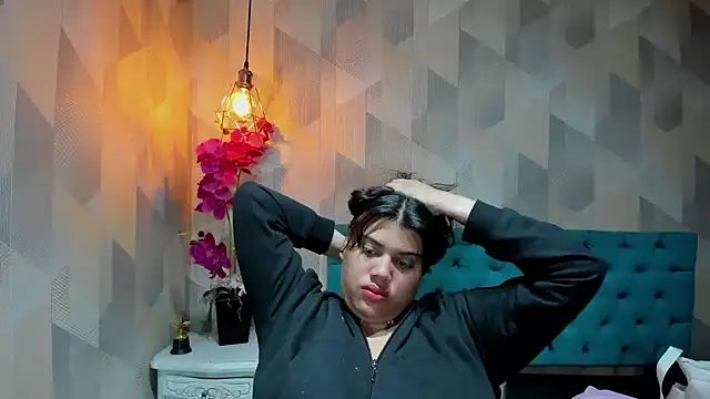 دردشة LindaBreeS الجنسية المباشرة