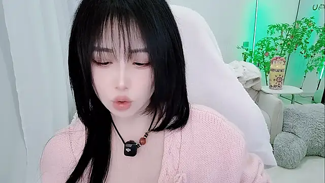 Evangelin-e's Live XXX Chat