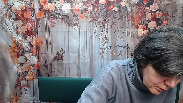 LunaDobra Chat XXX live