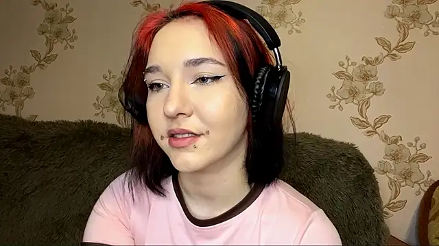 Онлайн чат XXX EmilyVeiro