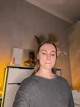 แชท XXX สดของ LoveGameSexx