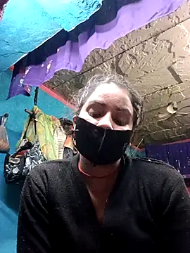 عرض كام Poonam8080