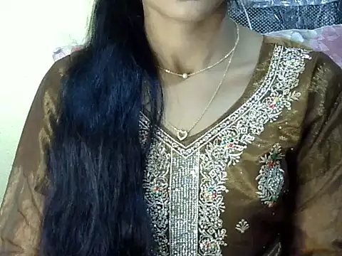 Khushi_v Show in webcam