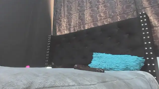 amareto_queen 现场XXX聊天