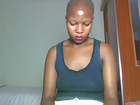 sexy_barbie2024 Adlı Modelin Canlı XXX Sohbeti