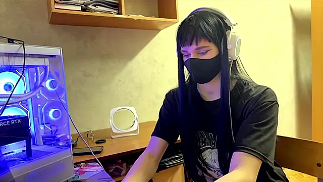 Pokazy przed kamerką – Akim_exe_UwU_femboy