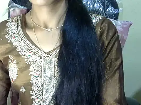 Khushi_v's Webcam Show