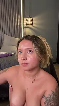 MiaPetit_ Live XXX Chat