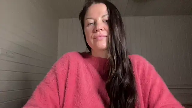 Tarivona's Live XXX Chat