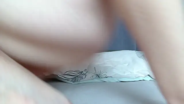 LadyMilfxxx Show in webcam