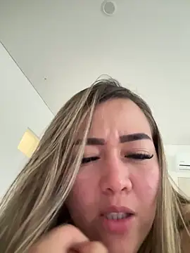 Danielavegax Show Webcam