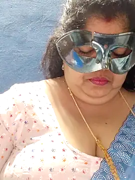 tamilthanushri Live XXX-Chat