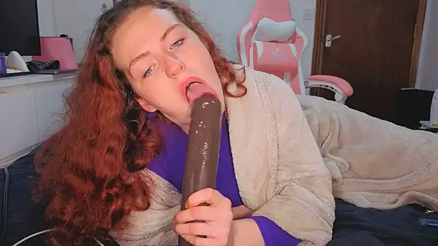 ENGLISHEMILY_69 Chat XXX in diretta