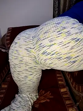 Chat +18 de kavya-09 ao vivo