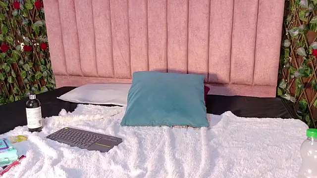 MiaJanss' Live XXX Chat