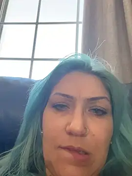 LittleMissEeve élő XXX-chatje