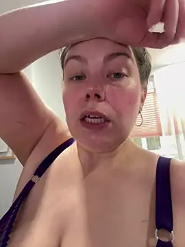 violetaurora95's Live XXX Chat