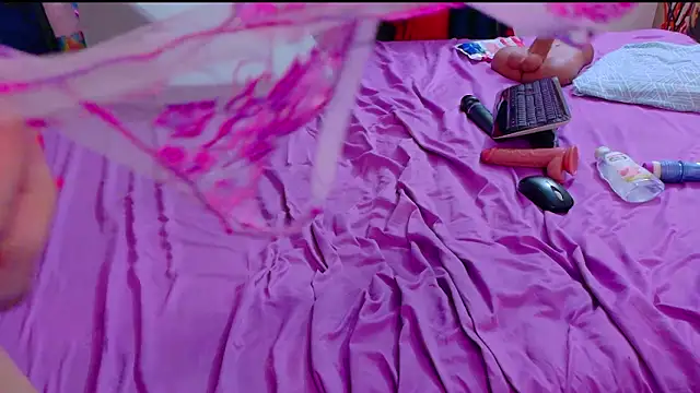 Raffaelababy Adlı Modelin Canlı XXX Sohbeti