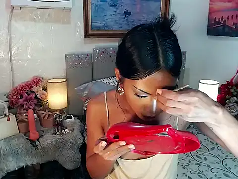 Tarah_MC_Collins Live XXX-Chat