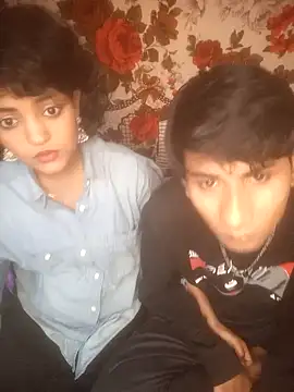 Pertunjukan Kamera Web Freakingromance