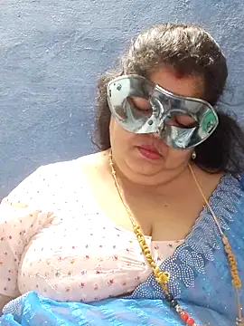 tamilthanushri Live XXX-Chat