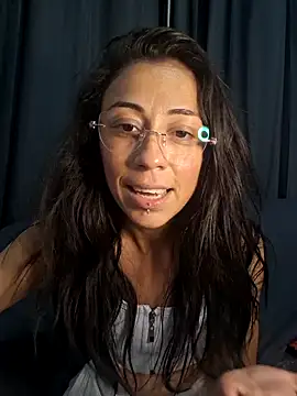 BabyyMetal élő XXX-chatje