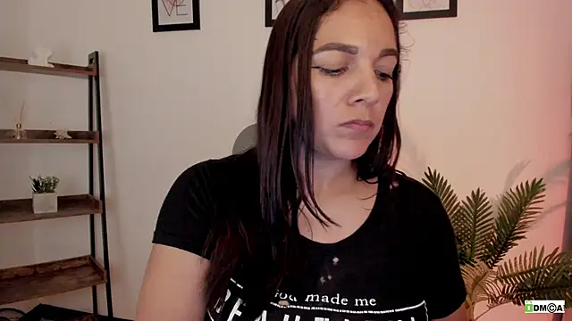 urcute_kitten Adlı Modelin Canlı XXX Sohbeti