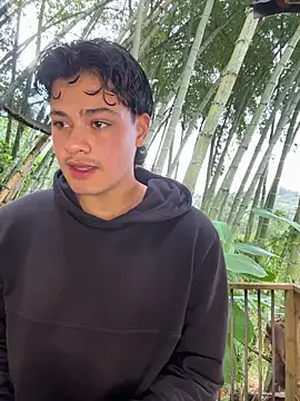 Chatroom XXX en direct de AndresXXXSHOWS