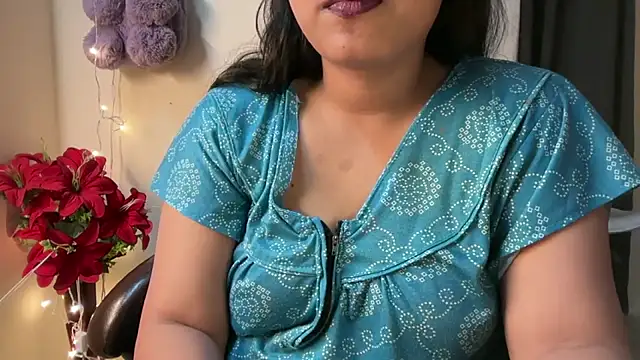 Shilpa_7 Adlı Modelin Canlı XXX Sohbeti