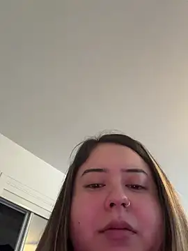 sexyymamilove's Webcam Show