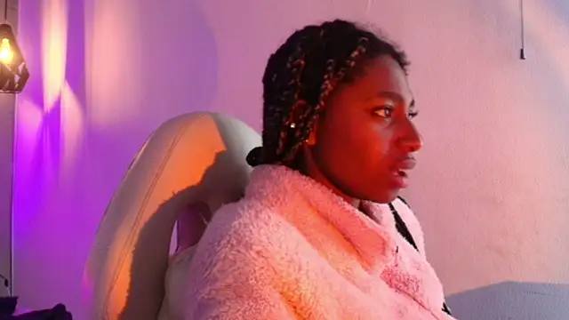 XXX chat uživo modela Queen_perla_