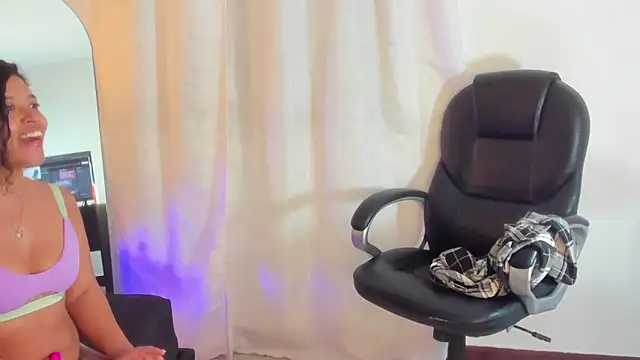 Laura_Miller1n Live XXX chat