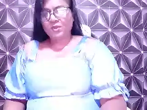 Chatroom XXX en direct de IndianDelia