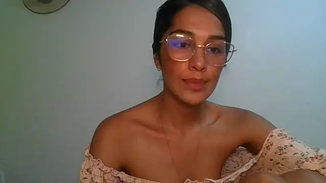 Chat XXX ao vivo de Juanabrunette7