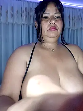 RosenRot07 Adlı Modelin Canlı XXX Sohbeti