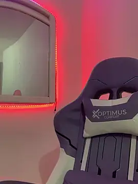 Živý XXX chat La-Gatiita-trans