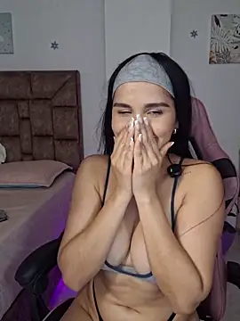 heyshaa Chat XXX live