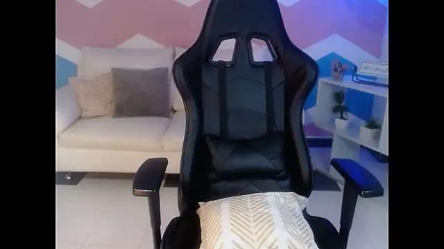 Chat +18 de becky_lynch_102 ao vivo